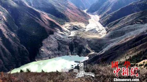 金沙江堰塞湖蓄水超2亿立方米(图)_昌都-金沙江-西藏自治区-