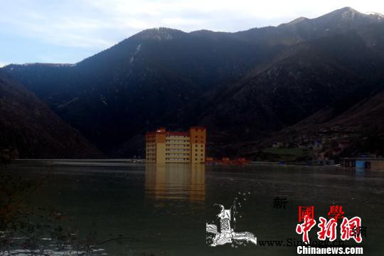 金沙江堰塞湖蓄水超4亿立方米已开始进_昌都-金沙江-江达县-