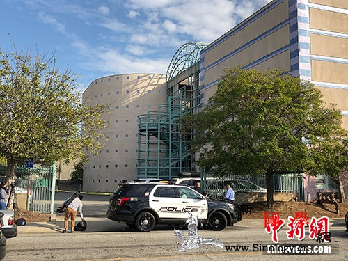 美国《侨报》办公楼发生gunqiang击案_侨报-警戒线-美国-