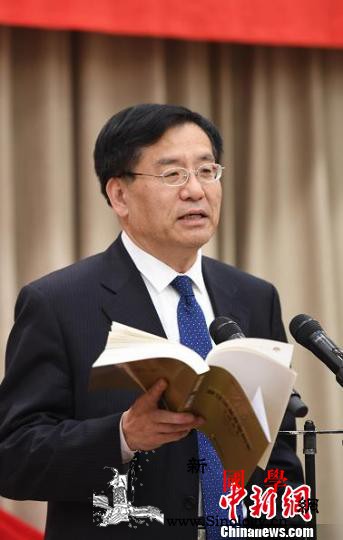 章新新引“三言”评《浙江改革开放40_浙江-创造-义乌-