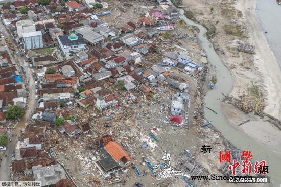 印尼海啸救援因暴雨遇阻总统下令购置新_印度尼西亚-印尼-遇难者-
