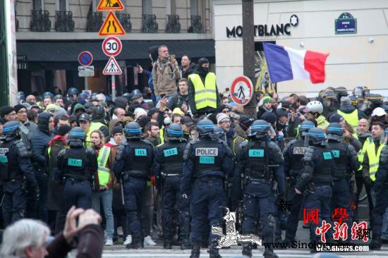 “黄背心”危机一时难解法国将办全国公_示威者-税制-法国-