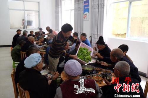 退休人员养老金有望实现15连涨专家预_养老金-涨幅-城乡居民-