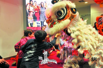 中文课日益受到法国学校青睐_巴黎-法国-孩子们-学校-