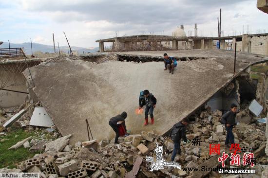 叙军事力量对“伊斯兰国”最后据点发起_叙利亚-伊斯兰-炮击-