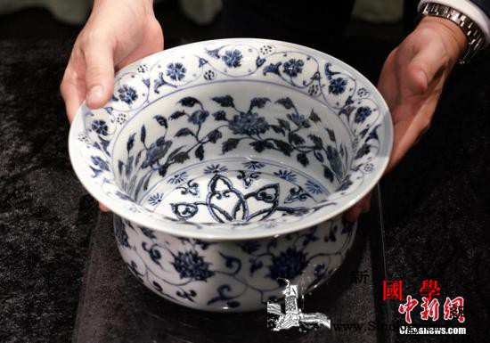 香港苏富比春拍在即天民楼藏18件明清_青花-藏品-香港-