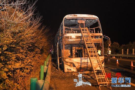 湖南常长高速客车起火事故致26人死亡_汉寿县-湖南-起火-