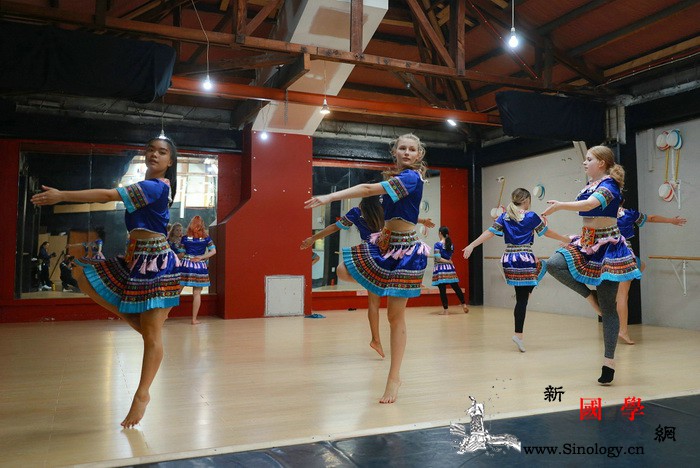 苗家舞旅行梦:新西兰版《摆手小幺妹_苗族-民间舞-惠灵顿-摆手-