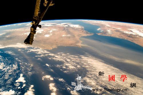 太空俯瞰欧洲：一层“轻纱”笼罩陆地与_葡萄牙-西班牙-欧洲-