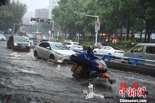 重庆24个区县遭暴雨袭击14条中小河_綦江-涨水-重庆市-