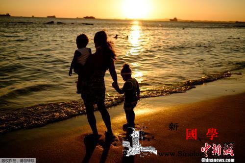 致所有妈妈的一封信：愿你们不必做“超_美国-产后-超人-