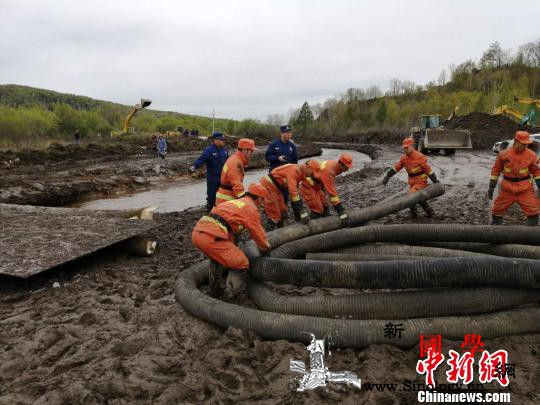 黑龙江铁矿事故救援进入排水阶段仍有8_指挥部-黑龙江-铁矿-