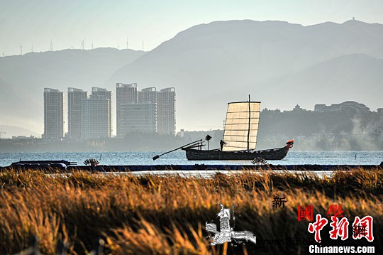 美国人林登的35年中国铁路纪行：“最_洱海-上个世纪-火车-