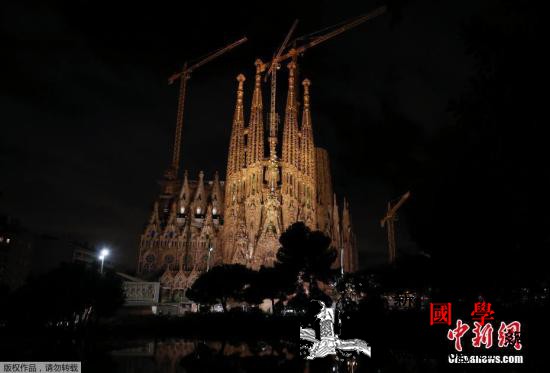 “违建”137年！西班牙圣家堂终于拿_巴塞罗那-西班牙-建造-