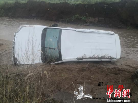 黑龙江一村干部防汛巡查时被洪水冲走目_搜救-巡查-防汛-