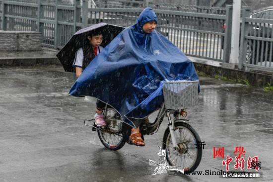 暴雨蓝色预警八省份部分地区有大到暴雨_暴雨-雷暴-降水量-