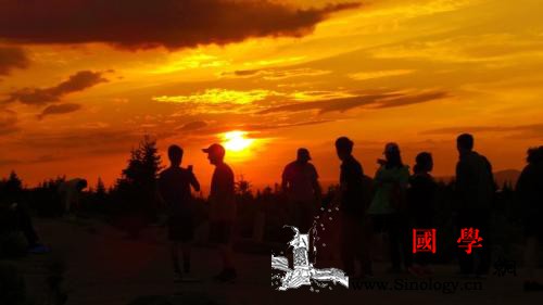 加拿大野火烟雾南移美国波士顿将现红色_波士顿-世界日报-国家气象局-