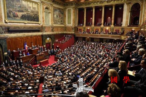 法国15名现任及前议员遭调查涉嫌“挪_法新社-法国-议会-