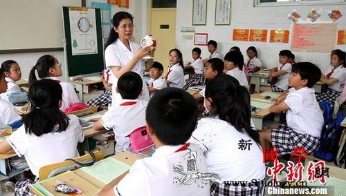 教育部：力争儿童青少年近视率每年下降_教育部-教育司-防控-