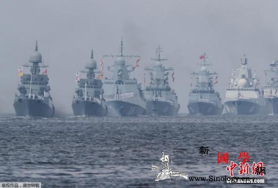 俄罗斯多地举行阅兵庆祝海军节_阅兵式-护卫舰-舰艇-