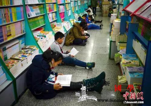 暑假60天报了7个班孩子的童年如何“_培训班-培训机构-暑期-