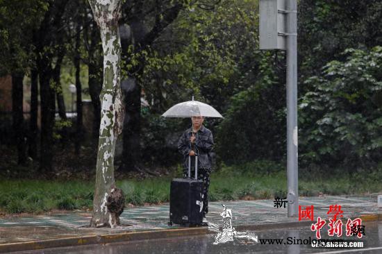 海南广东等地强降雨持续台风“剑鱼”停_海南岛-东海-等地-