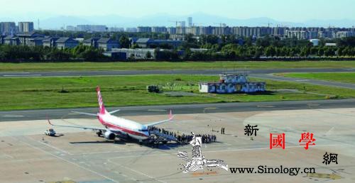 告别南苑中国首座百年机场关闭_停机坪-转场-旅客-