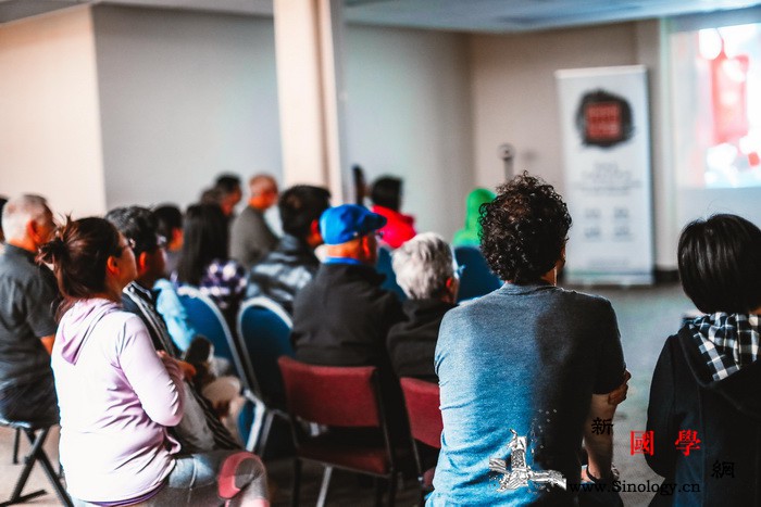 看电影·学中文-;-;_惠灵顿-学员们-汉语-科幻-