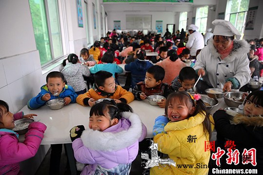 全国营养办发布预警要求确保冬季学生用_食堂-营养-画中画-
