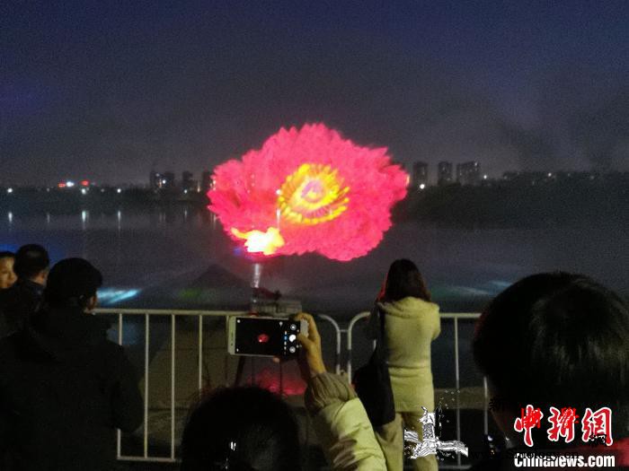 辽宁沈阳丁香湖水幕电影节启动激光火焰_丁香-沈阳市-元素-