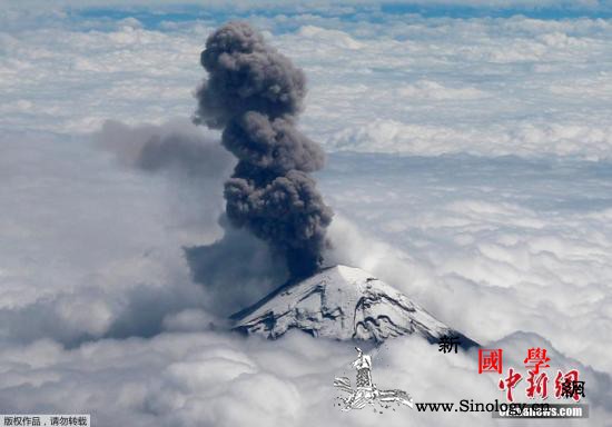 俄勘察加半岛舍维留奇火山喷发灰柱高达_卡特-云霄-火山灰-