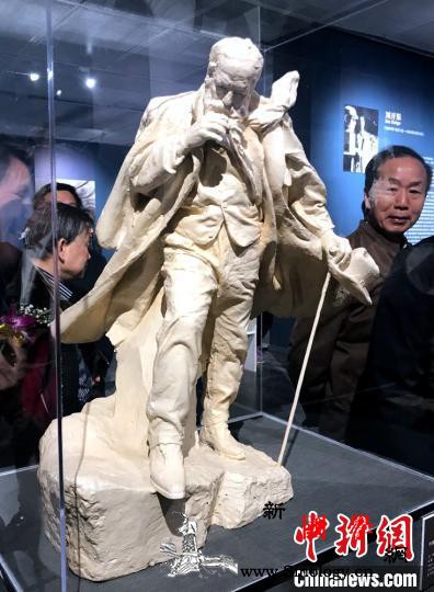 法国雕塑家让·朴舍雕塑_雨果-雕塑家-首次-布列塔尼-