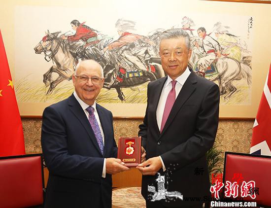 中国驻英大使：“一国两制”方针的“三_英国-香港-英国政府-