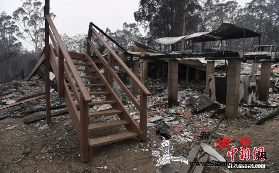 澳新州和昆州山火持续已致3人死亡数百_山火-澳大利亚-烧毁-