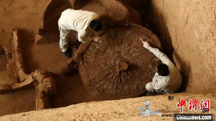 甘肃马家塬遗址已出土文物万余件：随葬_甘肃省-随葬-墓地-