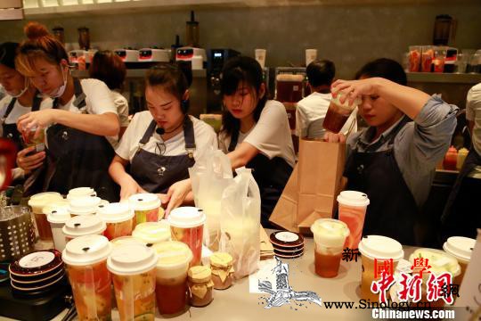 少喝甜水！研究称每天100毫升甜水患_约翰逊-摄入-癌症-