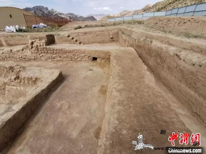 青海都兰热水墓群首次发现形制完整墓园_墓园-青海-青海省-