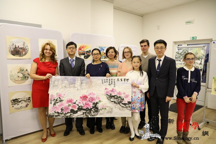 "妙笔绘出中白友谊之花"_明斯克-白俄罗斯-水墨画-文化中心-