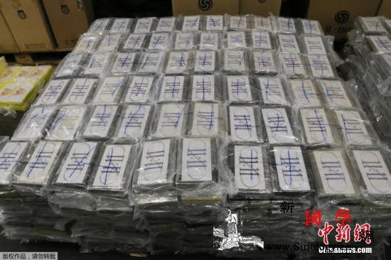 西班牙缉获载有3吨可卡因的运dupo_西班牙-欧洲-潜艇-