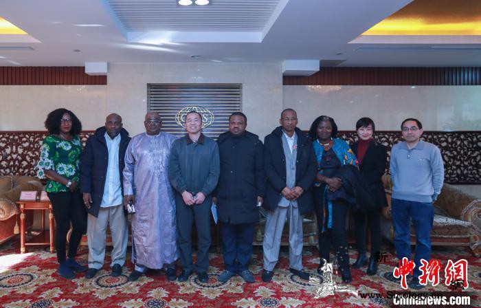 尼日利亚新闻代表团参访中新社_尼日利亚-代表团-记者-