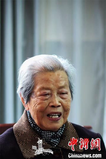 南京大屠杀幸存者艾义英：经历过战争方_幸存者-日军-南京大屠杀-