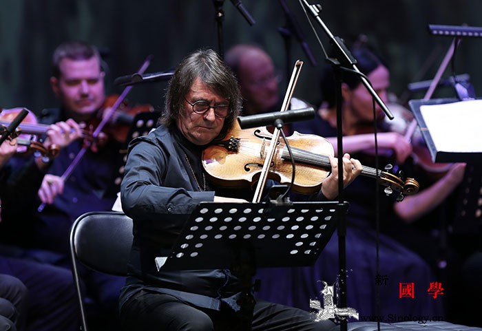 莫斯科独奏家室内乐团音乐会开启201_独奏家-莫斯科-俄罗斯-尤里-