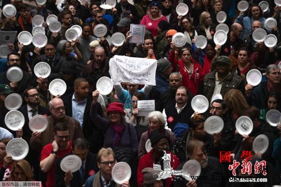 美政府能否避免停摆危机？健保法案协商_巴马-承包商-联邦政府-