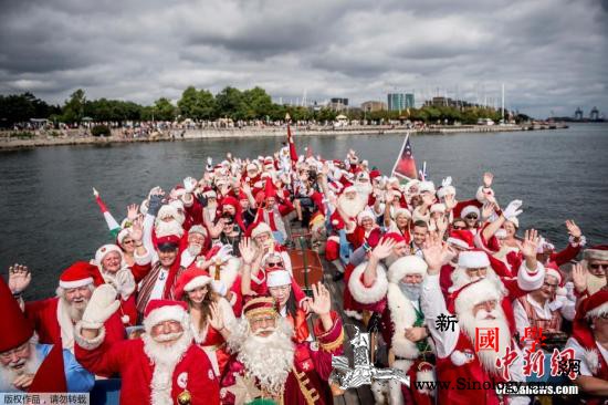 暖心！英国逾百位“圣诞老人”为酬善款_潜水员-圣诞老人-男队-