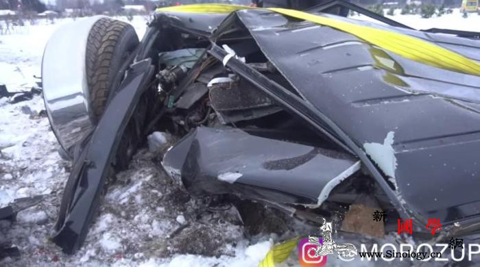 博眼球?俄博主租直升机将奔驰车从30_画中画-租借-直升机-