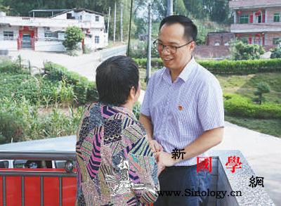 “扶贫就要为老乡办实事”(改革落实在_贫困户-扶贫-工作队-