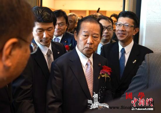 日自民党干事长视察首里城考虑对重建进_冲绳-烧毁-日本-