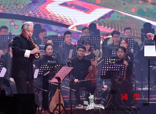 方锦龙：跨年夜在B站收获最多“膝盖”_国乐-民乐-演奏-