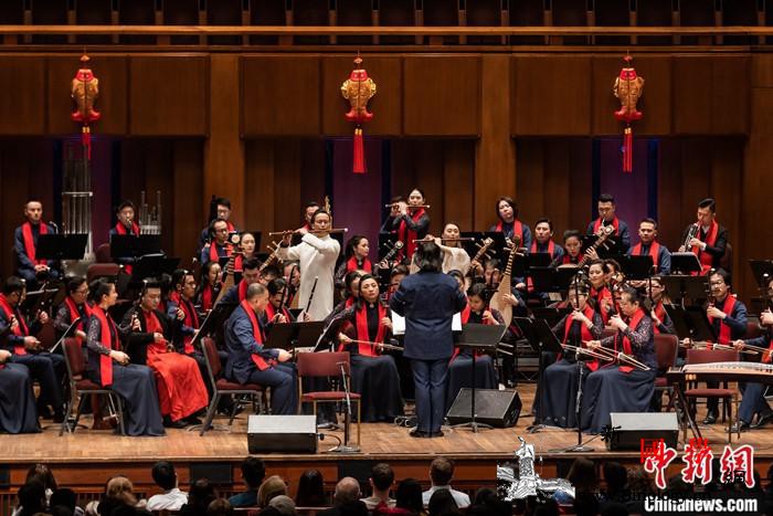 华盛顿上演中国新年音乐会美国观众称“_肯尼迪-华盛顿-回味无穷-