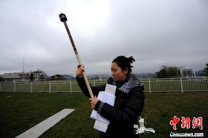 贵州“气象人”：除夕坚守岗位爸妈送来_贵阳-年夜饭-除夕-